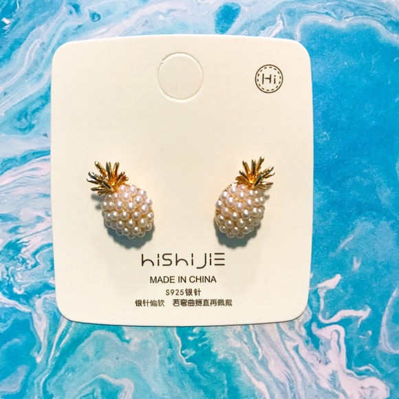 Brand New Pineapple 🍍 Stud Earrings - Picture 4 of 4